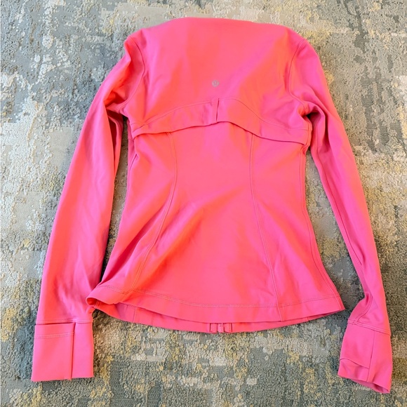 Bright pink Lululemon fitted zip-up jacket in size 4 (fits like XS) - Picture 2 of 3